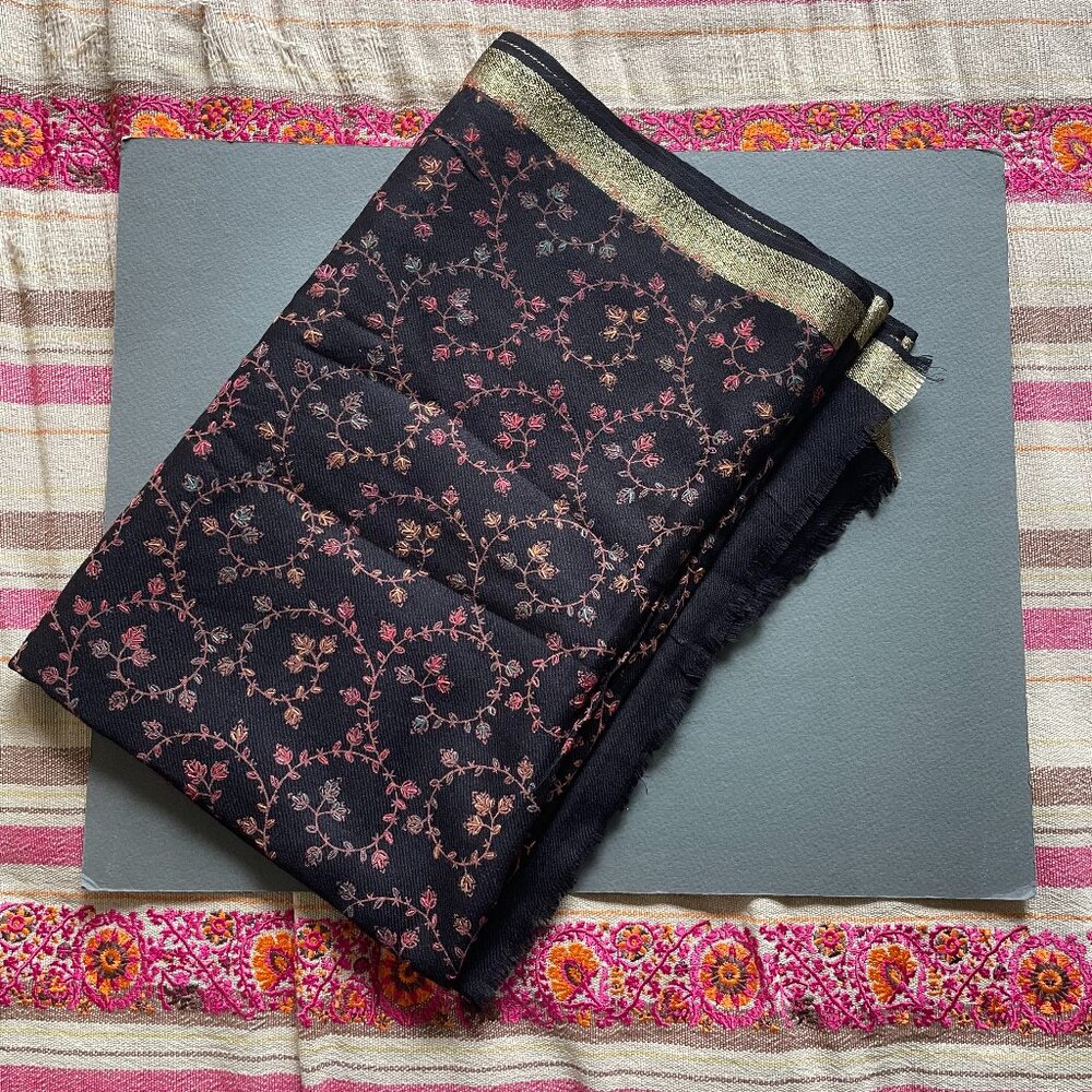 NWOT Embroidered Colourful Leaves Pashmina Scarf Shawl Wrap Black with Fringe